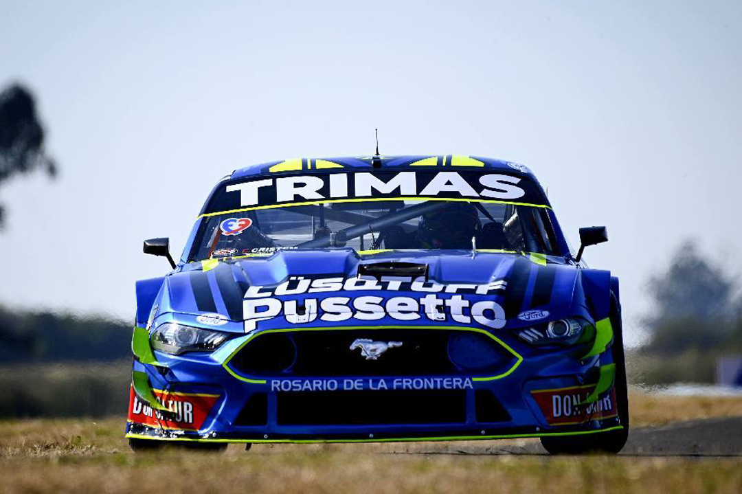 El salteño Olmedo en el «Desafío de las Estrellas» del Turismo Carretera en San Juan.